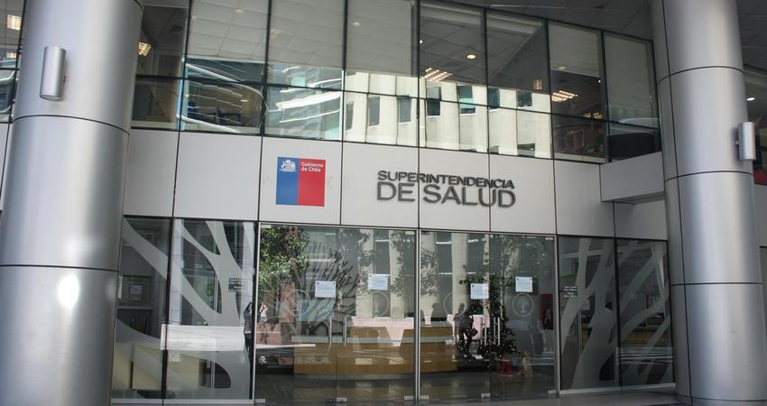 Alzas en planes de salud: cinco Isapres subirán sus precios en 2026